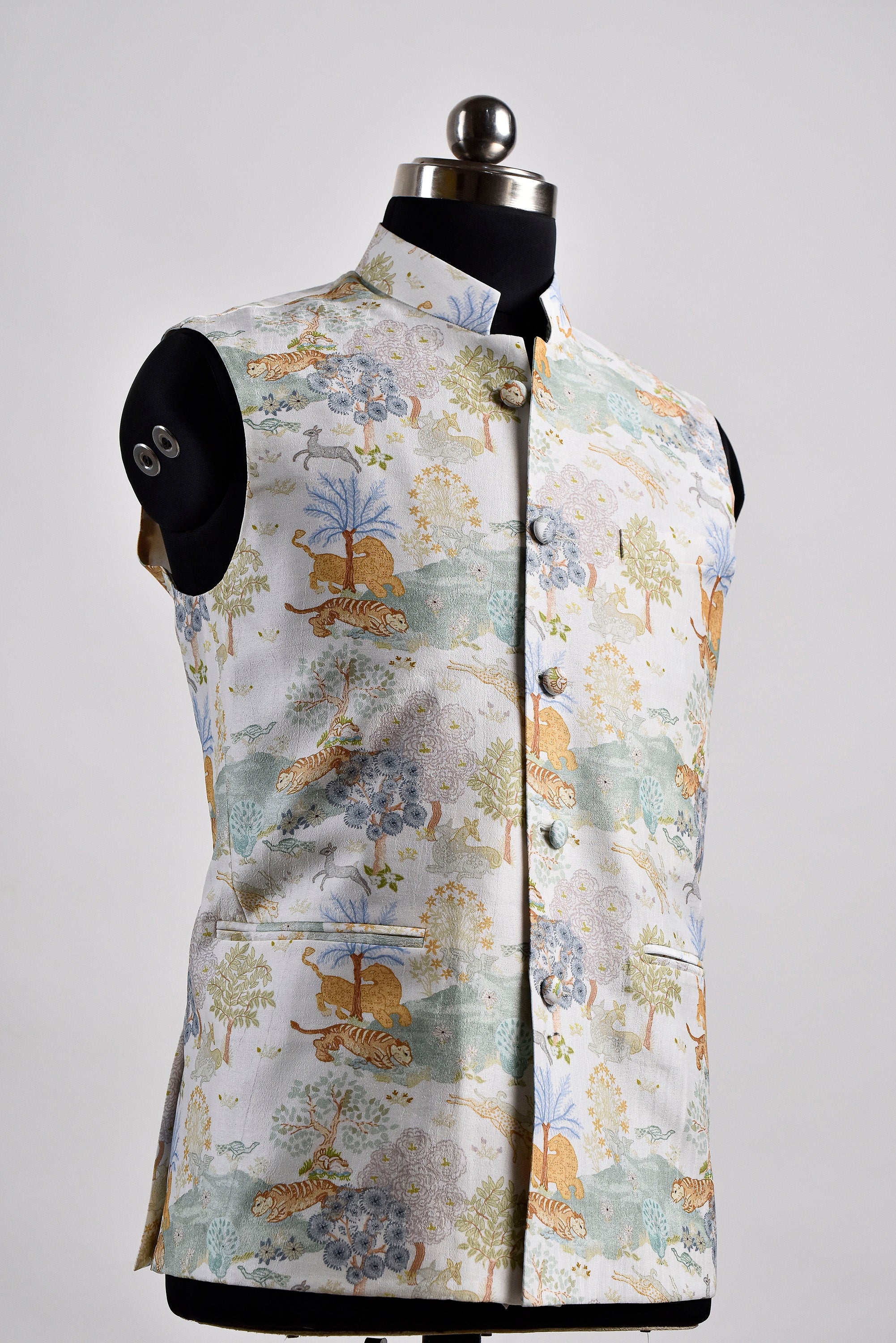 Tiger Crepe White Bandi