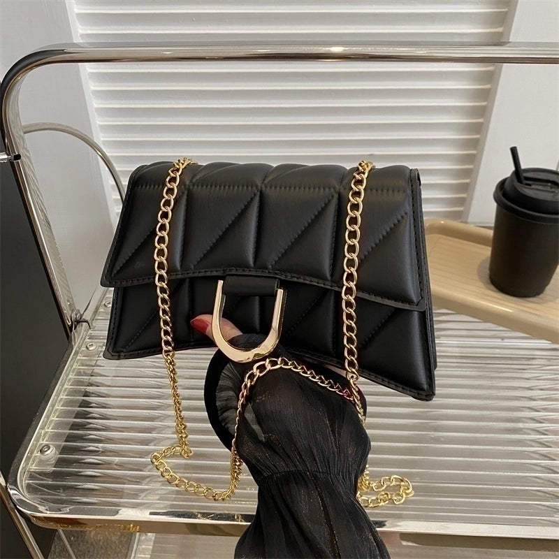 Women's All Seasons Pu Leather Solid Color Streetwear Square Flip Cover Shoulder Bag
