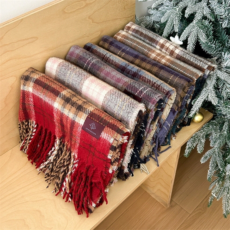Women's Sweet Plaid Polyester Tassel Scarf
