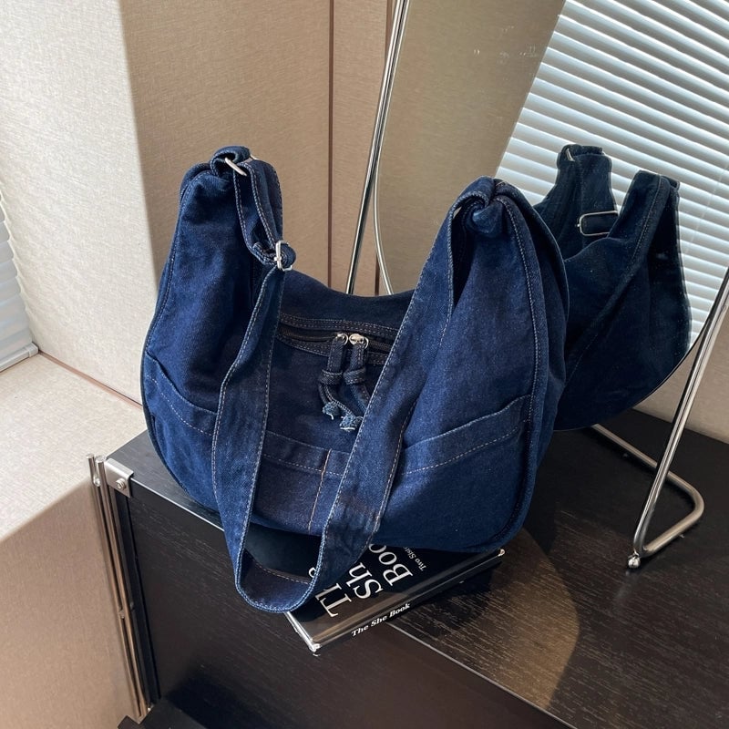 Women's Cloth Solid Color Streetwear Dumpling Shape Zipper Shoulder Bag Crossbody Bag