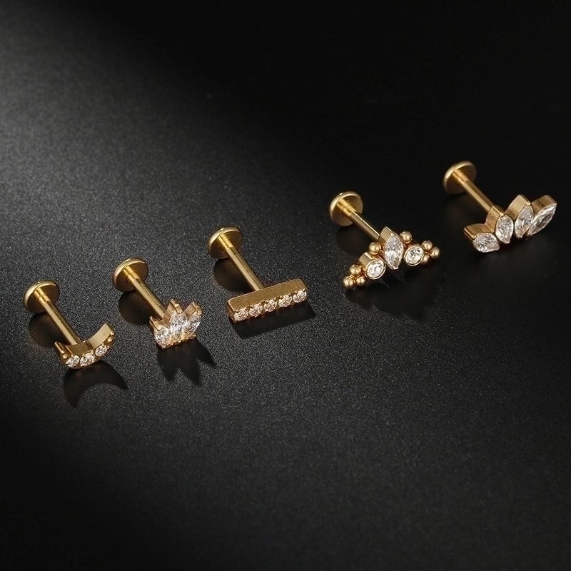 Minimalist Crown Titanium Steel Lip Stud